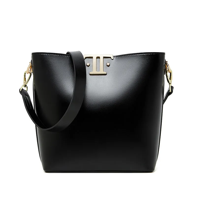 21CM Large Capacity Commuter Leather Underarm Bucket Bag 2819 black