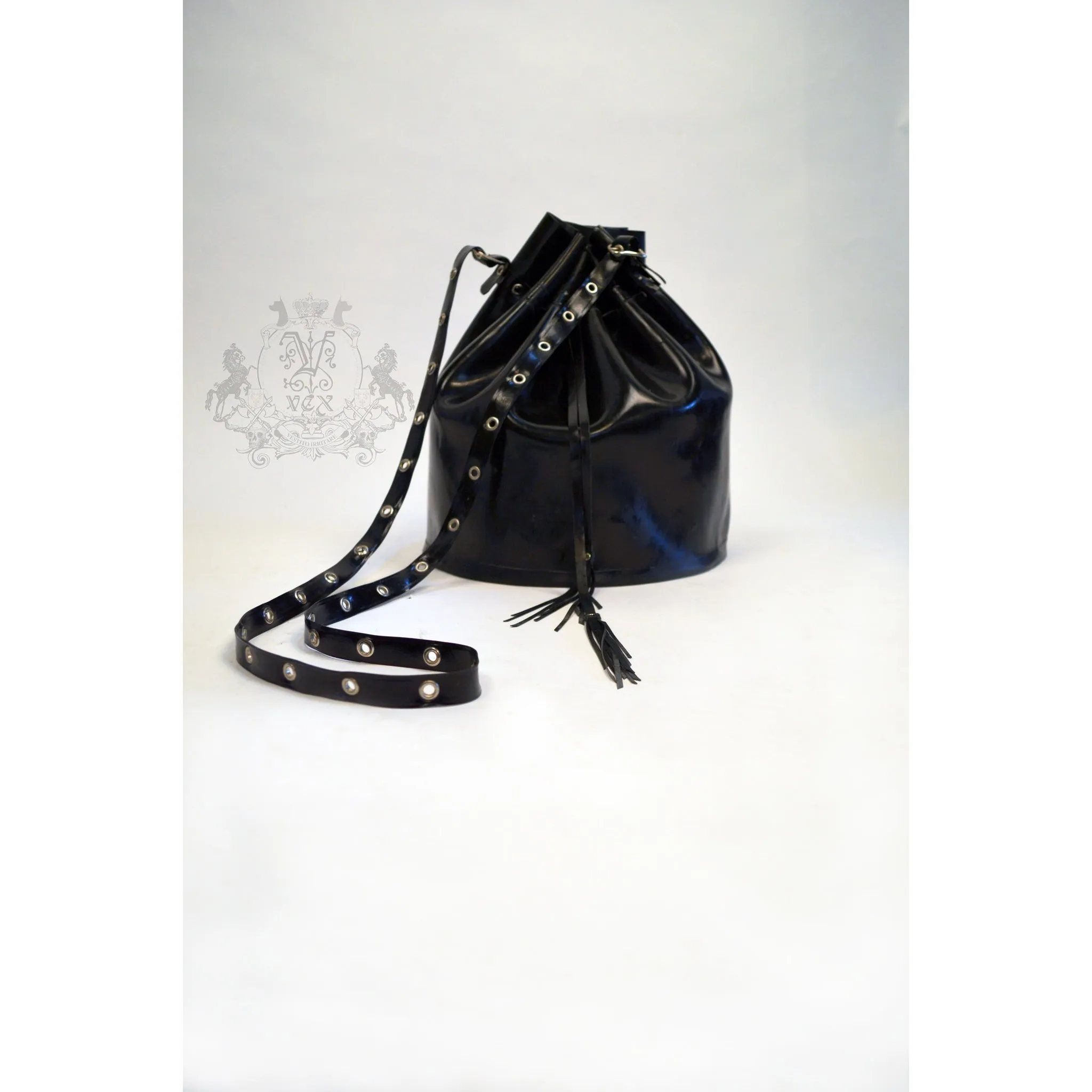 Bucket bag