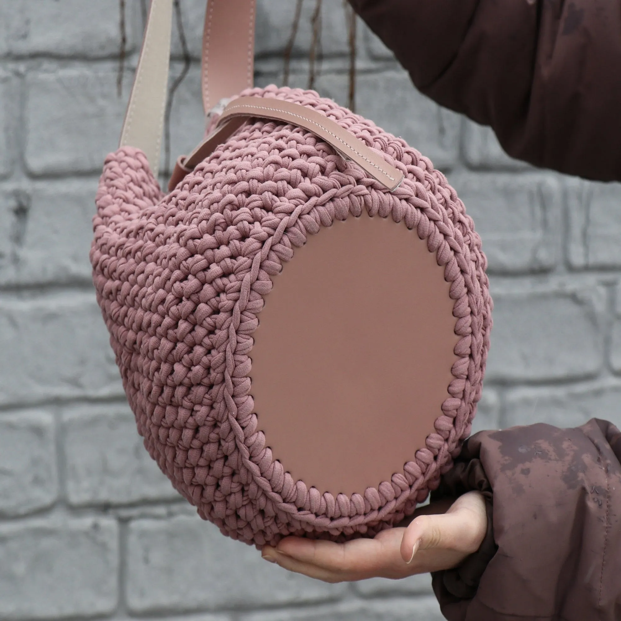 Crochet Bucket bag pattern, US standard terms, Skill level beginner