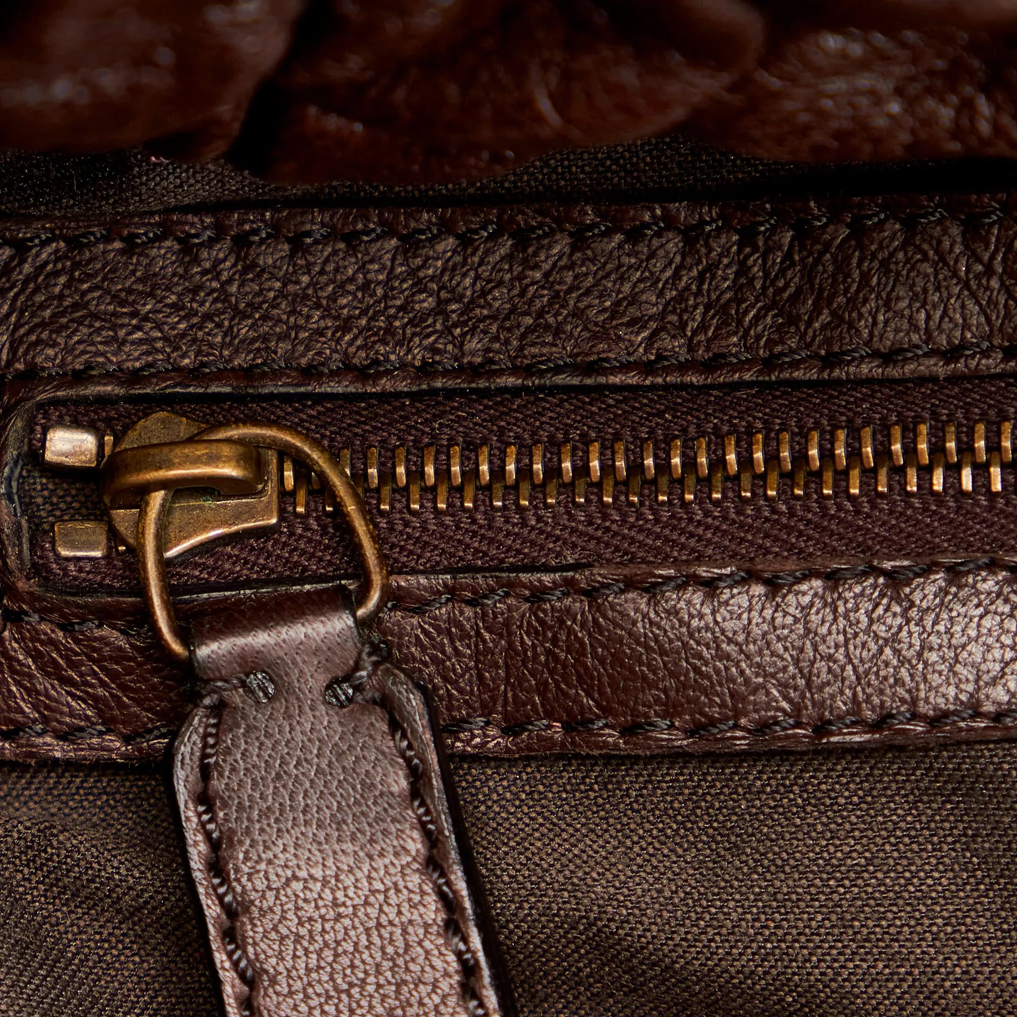 Fendi Puckered Bubble Leather Chef Shoulder Bag (SHG-29866)