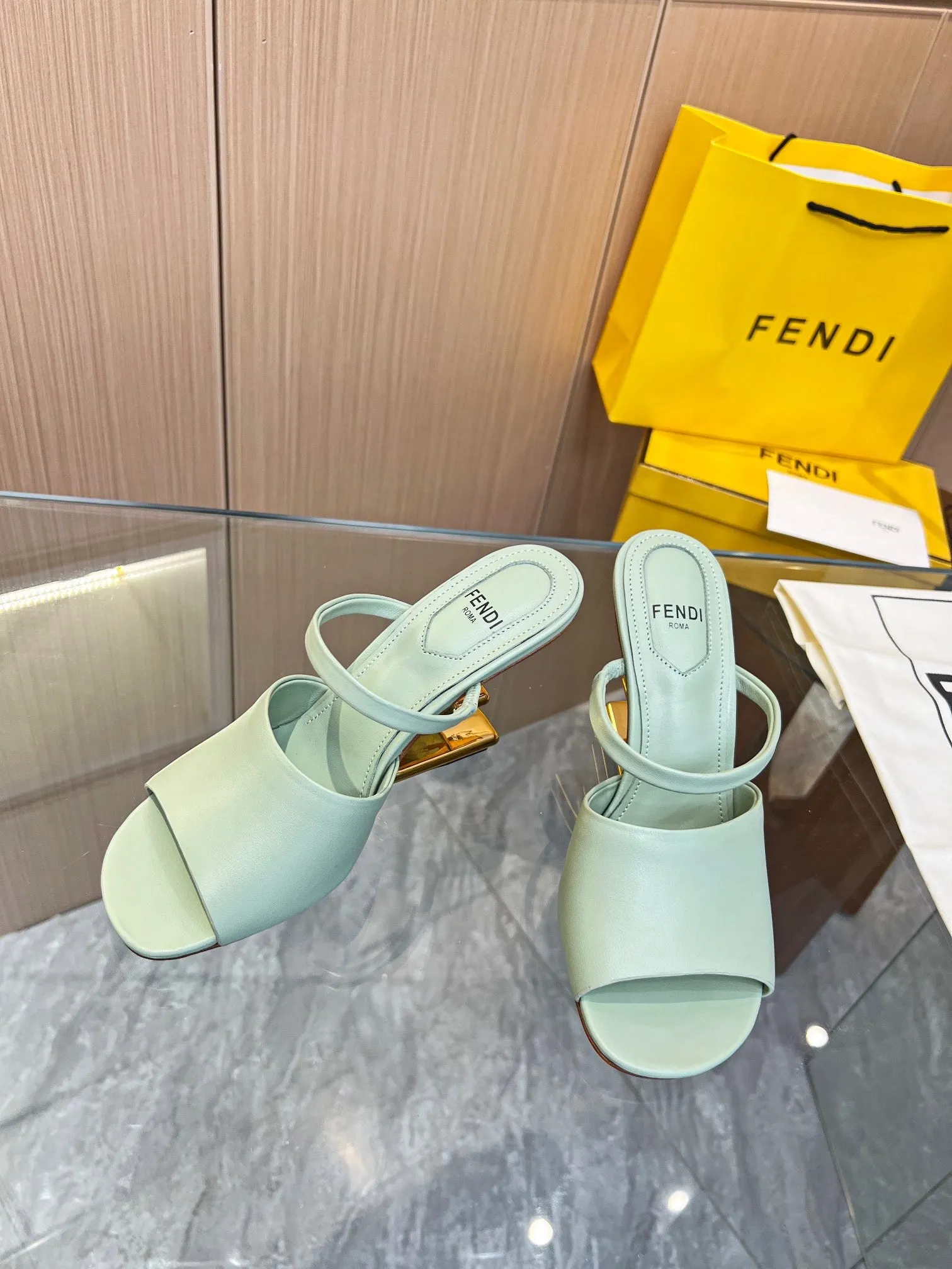 SE1044 Fendi First / Size5-11