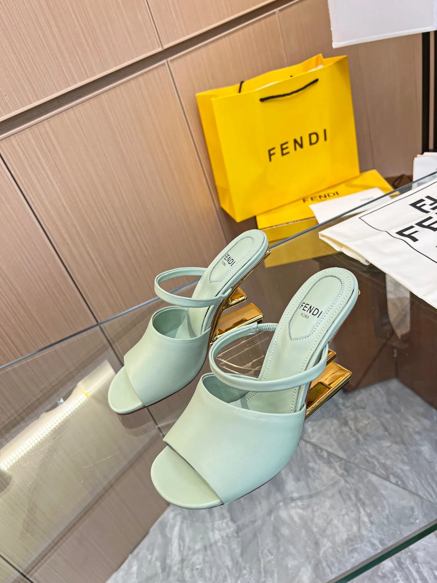 SE1044 Fendi First / Size5-11