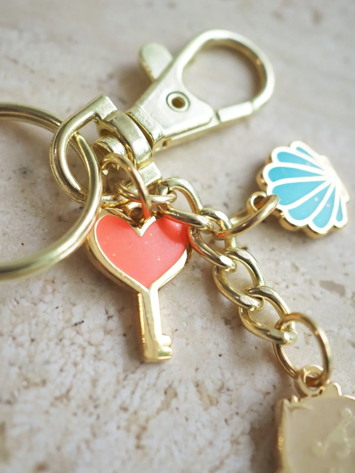 Sea Otter Enamel Keychain - White Shell - Glow-in-the-Dark