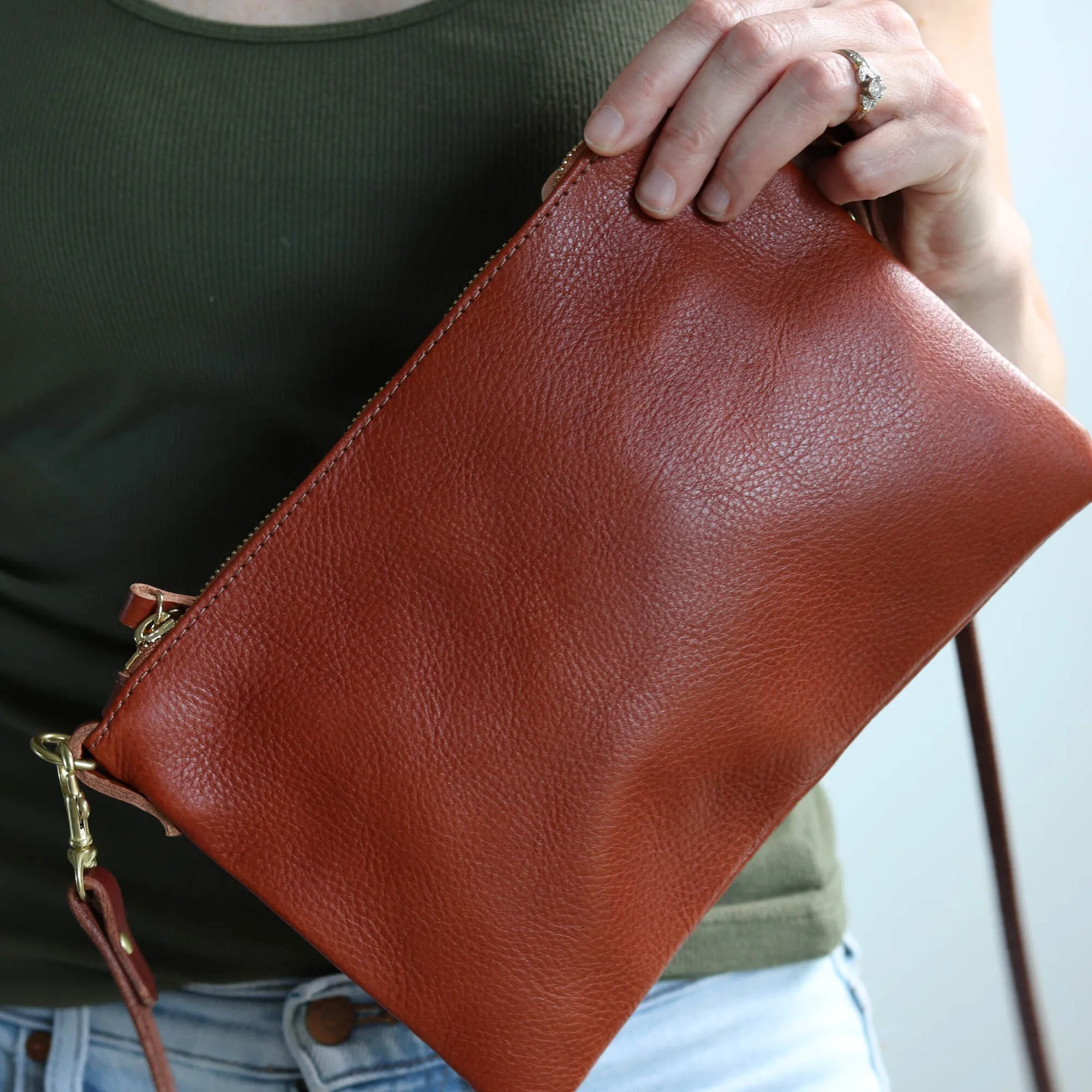 Small Leather Crossbody Clutch Bag - Cognac