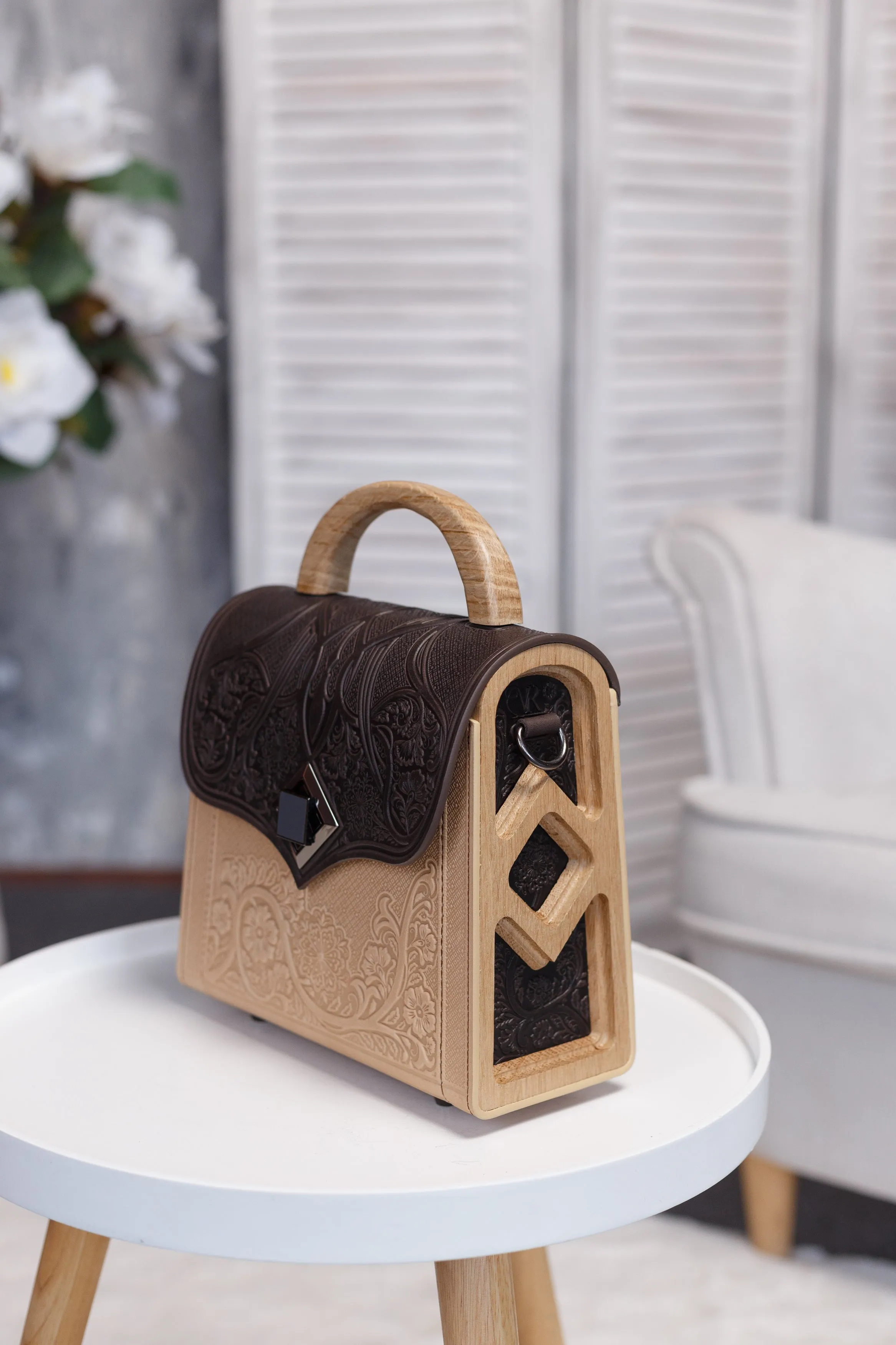 Wooden leather bag